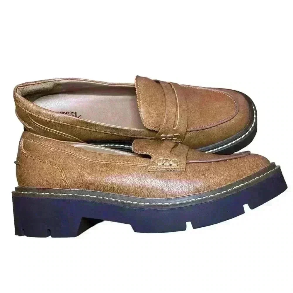 Chunky Platform Lug Sole Loafers Sz 7.5 Neutral Office Career Acadameia Y2K 90s